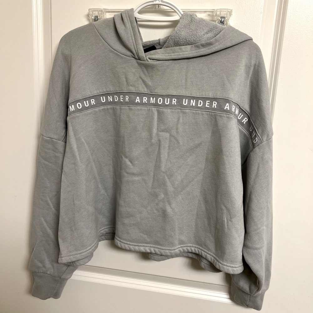 Under Armour Cropped Sweatshirt
